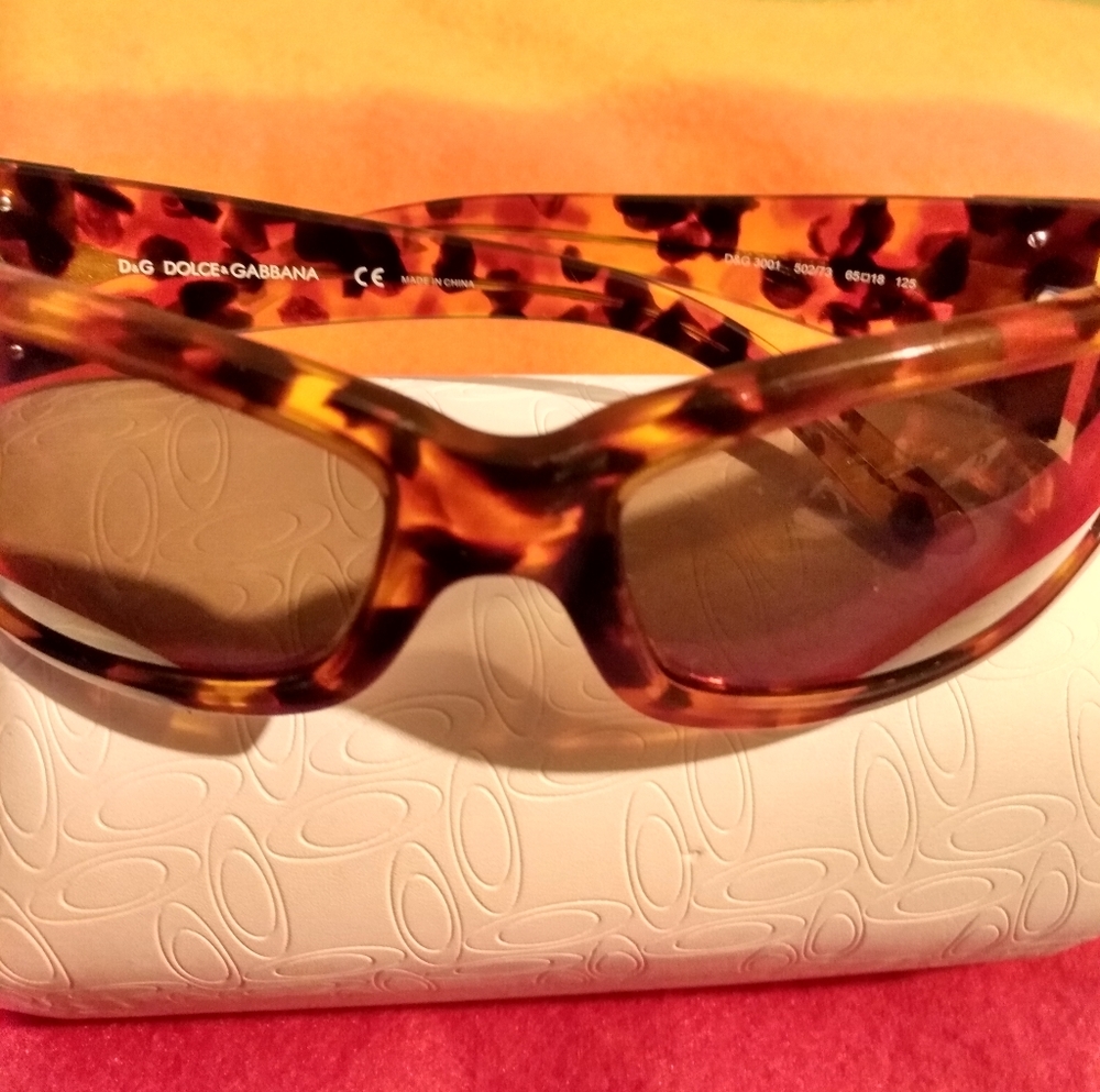 Dolce & gabbana tortoise shell sunglasses